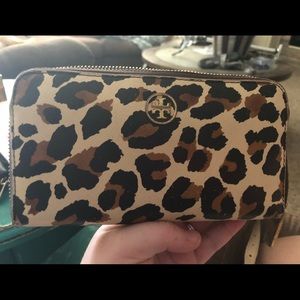 Tory Burch wallet